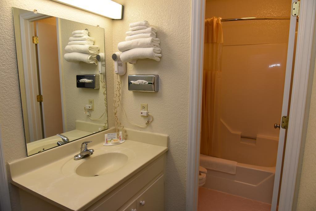 Econo Lodge Cherry Point Havelock Luaran gambar