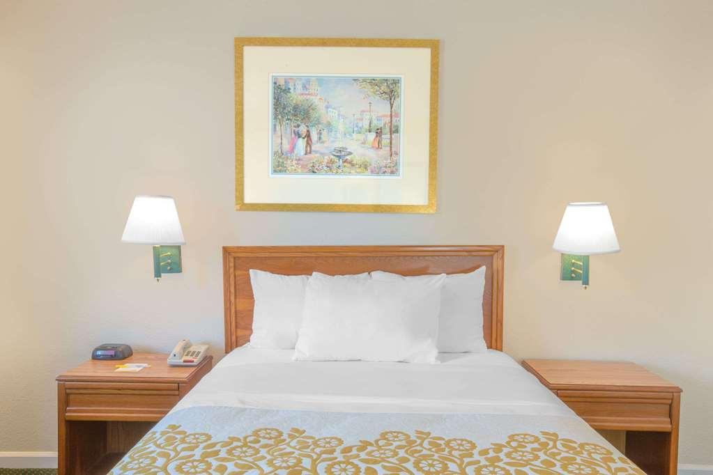 Econo Lodge Cherry Point Havelock Luaran gambar