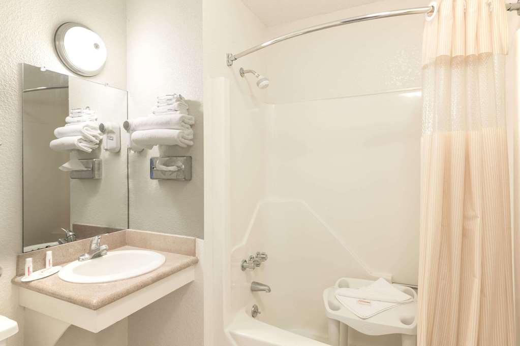 Econo Lodge Cherry Point Havelock Luaran gambar