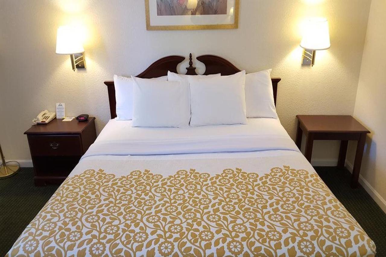 Econo Lodge Cherry Point Havelock Luaran gambar